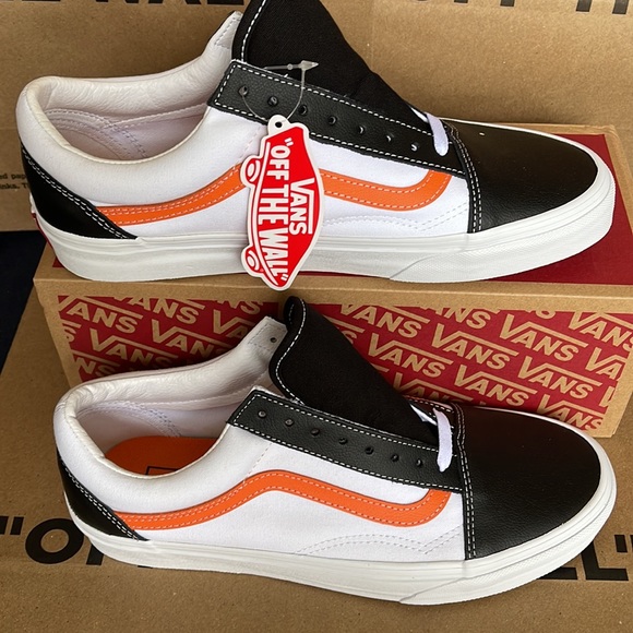 Vans Men’s Old Skool Classic Sport Black/True White Sneakers - Picture 2 of 16